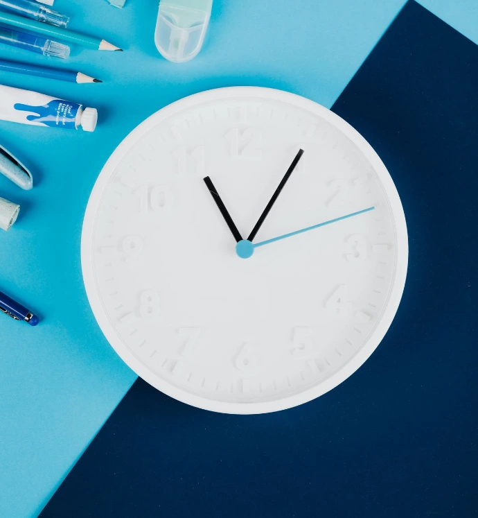 clock with two tones of blue background